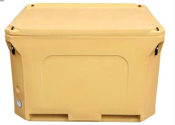Contenedor de transporte de alimentos aislado amarillo con mango de goma para alimentos frescos